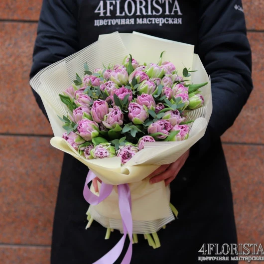 39 тюльпанов на 8 марта