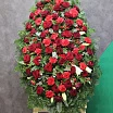 
											Траурный венок из роз и красных гвоздик №3