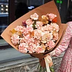 
											25 Кремовых гвоздик