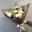 
											Букет на 8 марта с гвоздикой, маттиолой и эвкалиптом