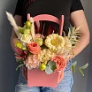 
											Цветы в деревянном ящике на 1 сентября