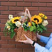 
											 Корзина с подсолнухами
