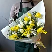 
											Букет из мимозы, тюльпанов и нарциссов на 8 марта