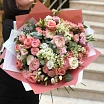 
											Букет с белой и пионовидной розой