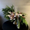 
											Новогодняя композиция со свечами и елочными шарами №2