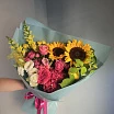 
											Яркий букет с подсолнухом для учителя
